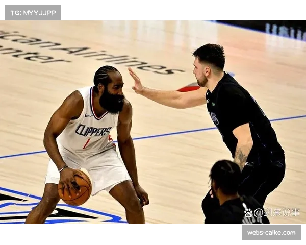 东契奇半场32分追平哈登纪录,并列历史第一 东契奇半场32分追平哈登纪录,并列历史第一