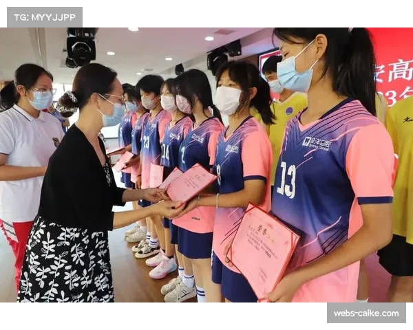 中足联颁奖典礼在即，职业联赛年度总结受关注