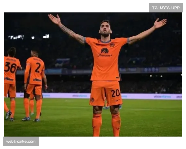 恰尔汗奥卢与巴雷拉回归合练,国际米兰中场危机缓解 恰尔汗奥卢与巴雷拉回归合练,国际米兰中场危机缓解