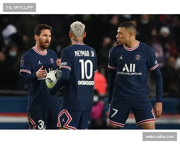 雷恩临时主帅坦布雷制定铁桶阵战术，针对性限制姆巴佩领衔的巴黎攻击线